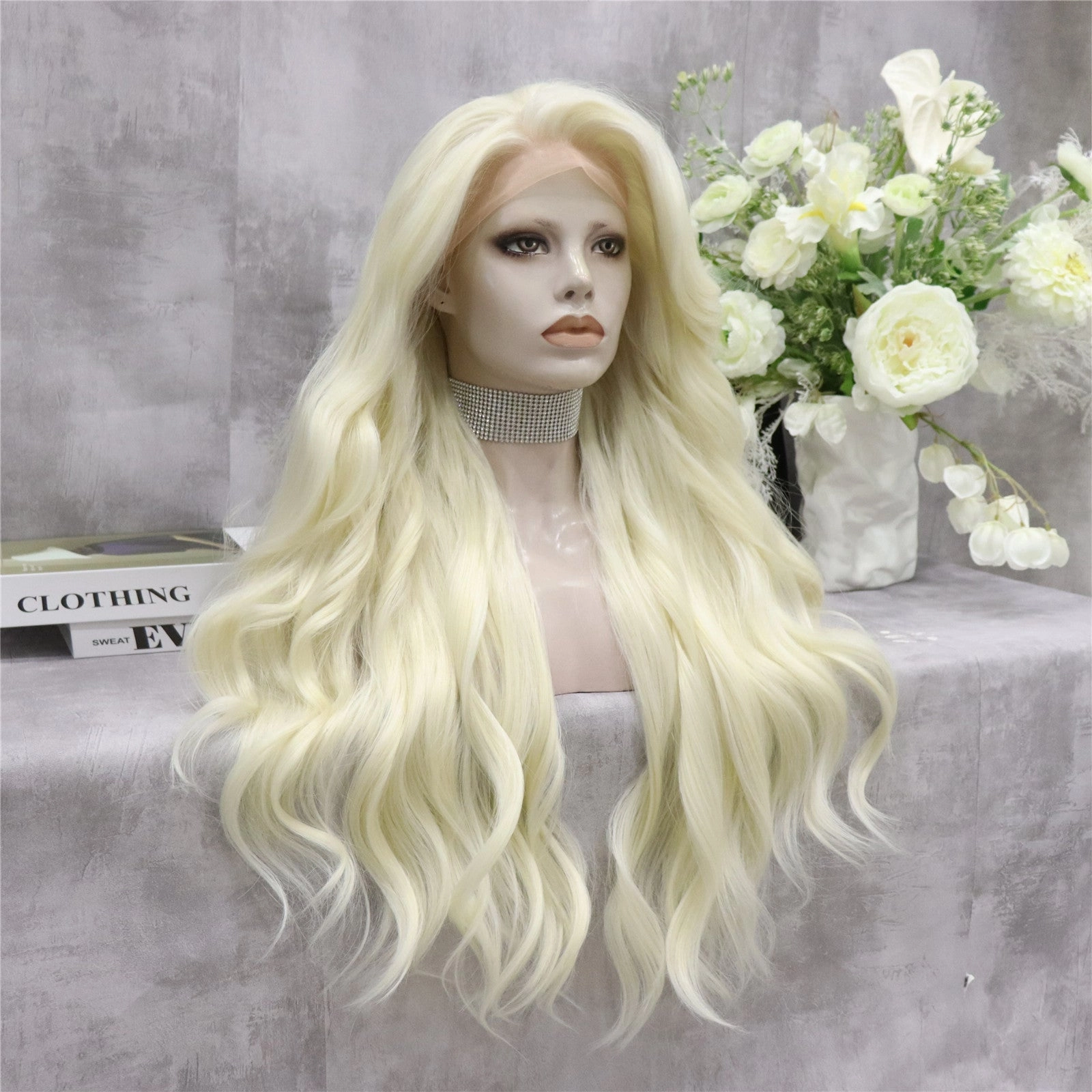 Creamy Blond Long Synthetic Lace Wig Natural Wavy Wig 1001/613
