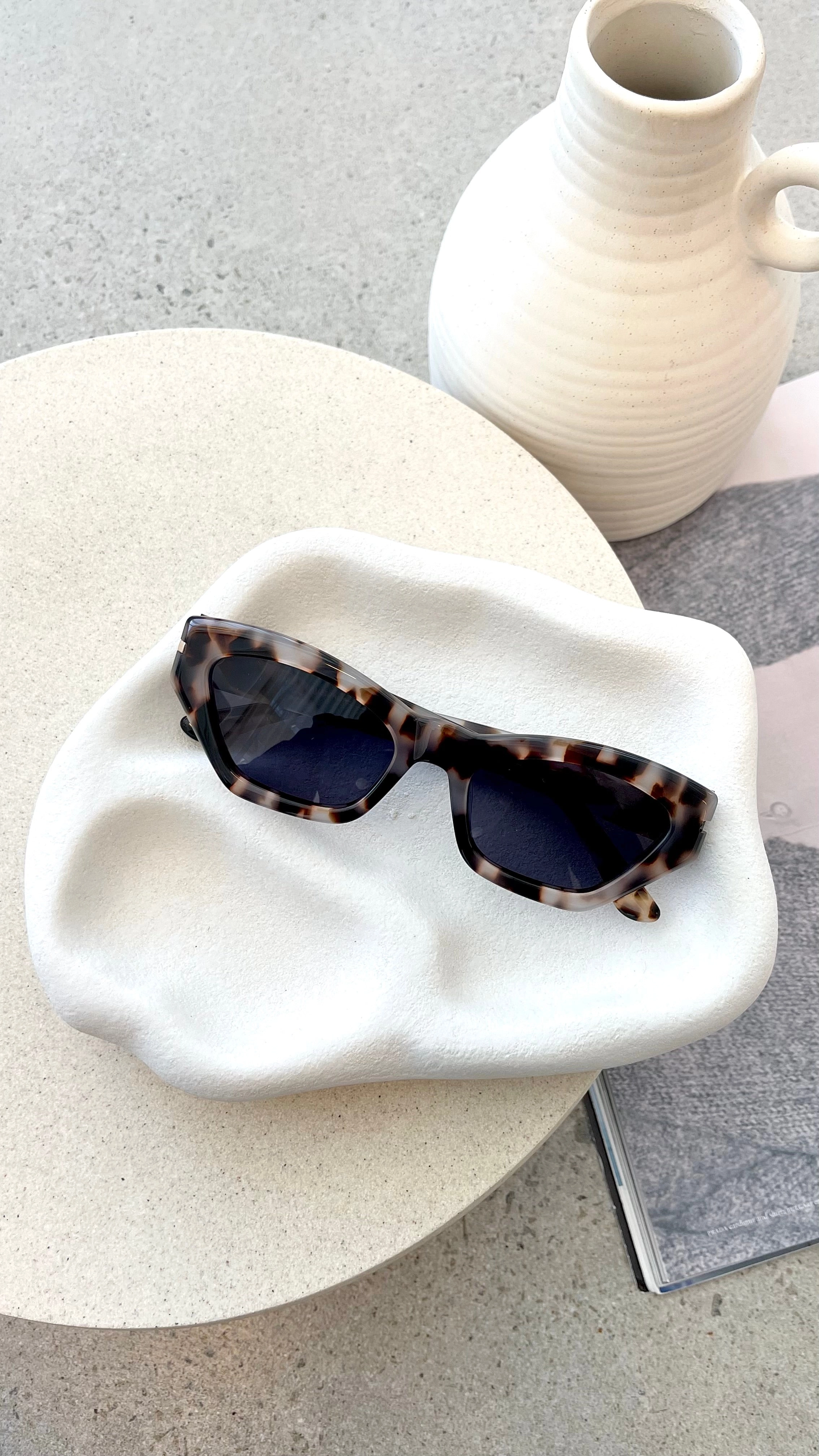 The Ellingson Sunglasses - Marble Tort Jet